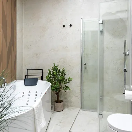 Granaria Premium With Jacuzzi And Patio - Old Town By Lion Danzica