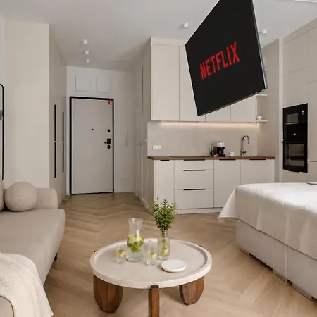 Granaria Premium With Jacuzzi And Patio - Old Town By Lion Appartamento *