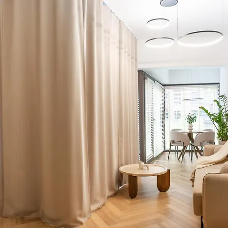 Granaria Premium With Jacuzzi And Patio - Old Town By Lion Appartamento